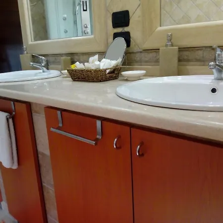 Il Rifugio Del Lupo - E6721 Couette-café