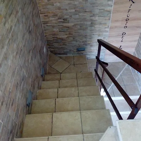 Il Rifugio Del Lupo - E6721 Couette-café 3*