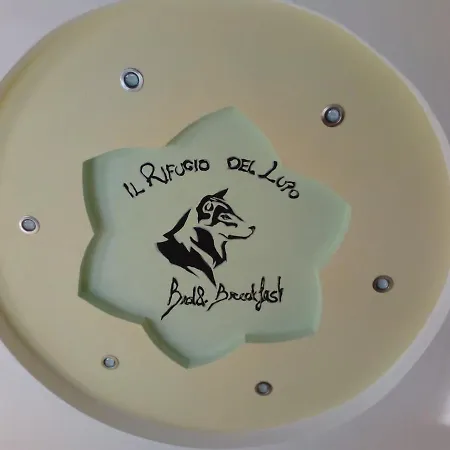 Il Rifugio Del Lupo - E6721 Couette-café Paringianu