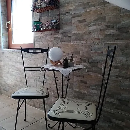 Il Rifugio Del Lupo - E6721 Couette-café