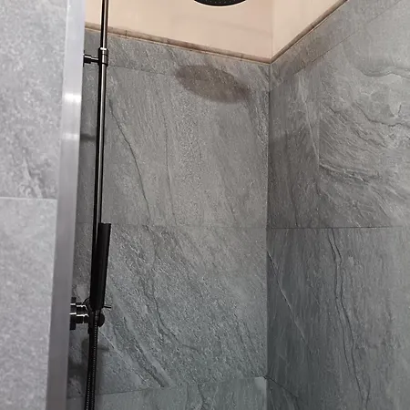 Il Rifugio Del Lupo - E6721 Couette-café 3*