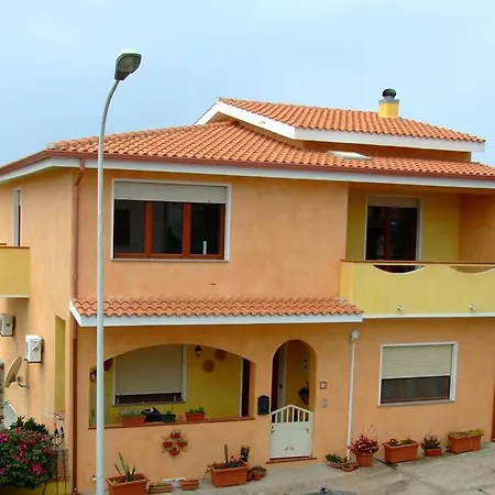 Il Rifugio Del Lupo - E6721 Bed & Breakfast 3*