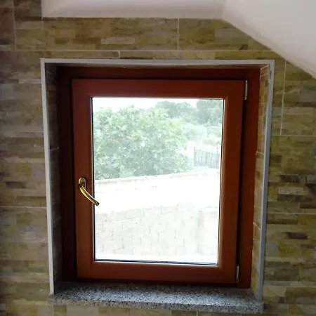 Il Rifugio Del Lupo - E6721 Bed & Breakfast Paringianu